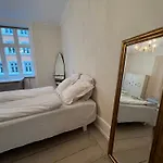 Outhentic Homestay *